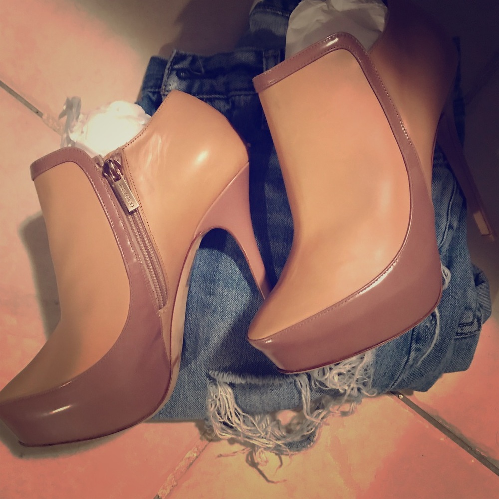 🌸🌸Authentic Jimmy Choo Booties🌸🌸🌼